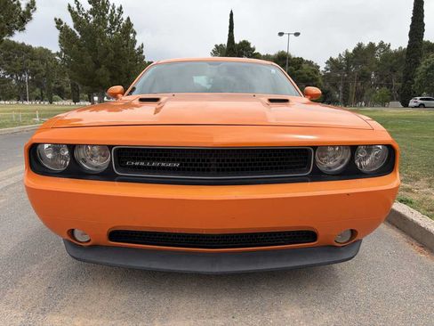 Used 2012 Dodge Challenger SXT RWD image 5