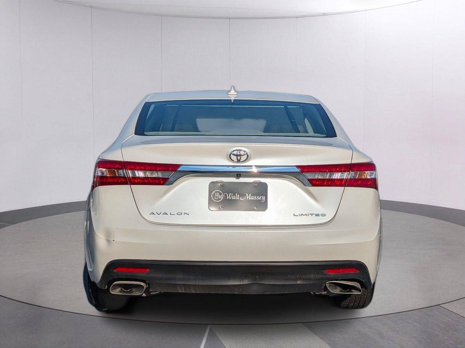 Used 2013 Toyota Avalon Limited FWD image 5