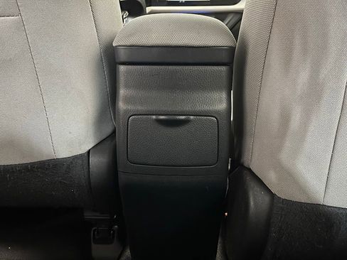 Used 2014 Toyota Corolla LE FWD image 16