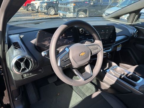 New 2026 Chevrolet Equinox EV LT image 5