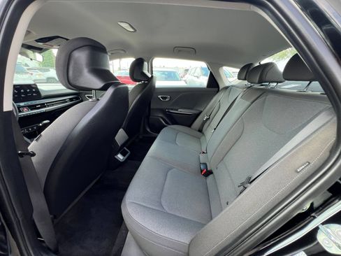 Used 2025 Kia K4 FWD image 29