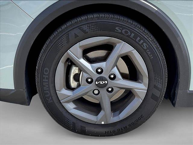 Used 2025 Kia K4 FWD image 8