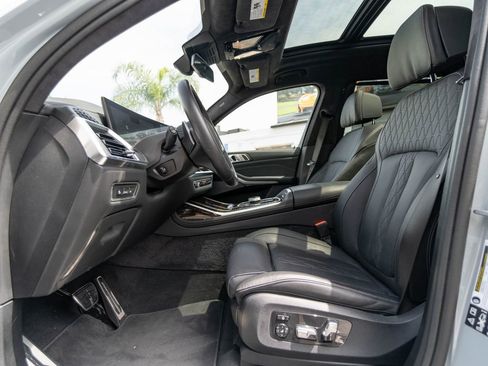 Used 2025 BMW X7 M60i w/ Executive Package AWD/4WD image 23