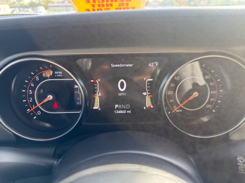 Used 2021 Jeep Wrangler Unlimited Sport w/ Technology Group image 21