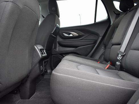 Used 2022 GMC Terrain SLE w/ Driver Convenience Package image 9