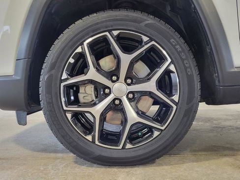 Used 2024 Jeep Compass Limited AWD/4WD image 10