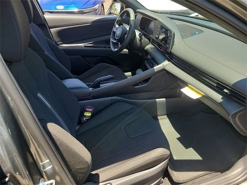 New 2025 Hyundai Elantra Sport image 13
