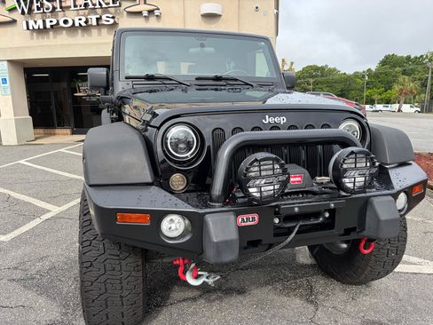 Used 2012 Jeep Wrangler Unlimited Sport AWD/4WD image 3