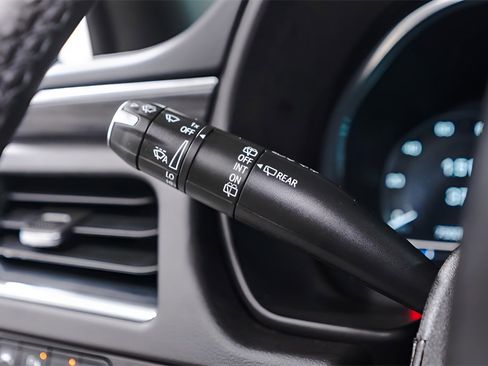 Used 2022 GMC Yukon XL SLT w/ SLT Luxury Package image 21