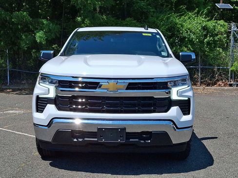 Used 2024 Chevrolet Silverado 1500 LT AWD/4WD image 2