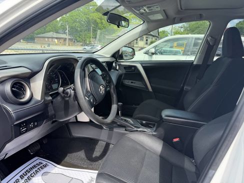 Used 2013 Toyota RAV4 XLE FWD image 3