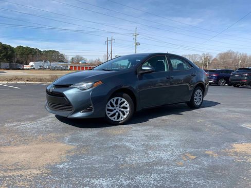 Used 2019 Toyota Corolla LE image 6