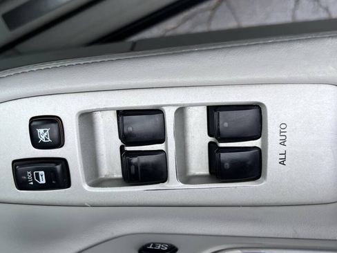 Used 2005 Lexus RX 330 AWD w/ Premium Plus Pkg image 19