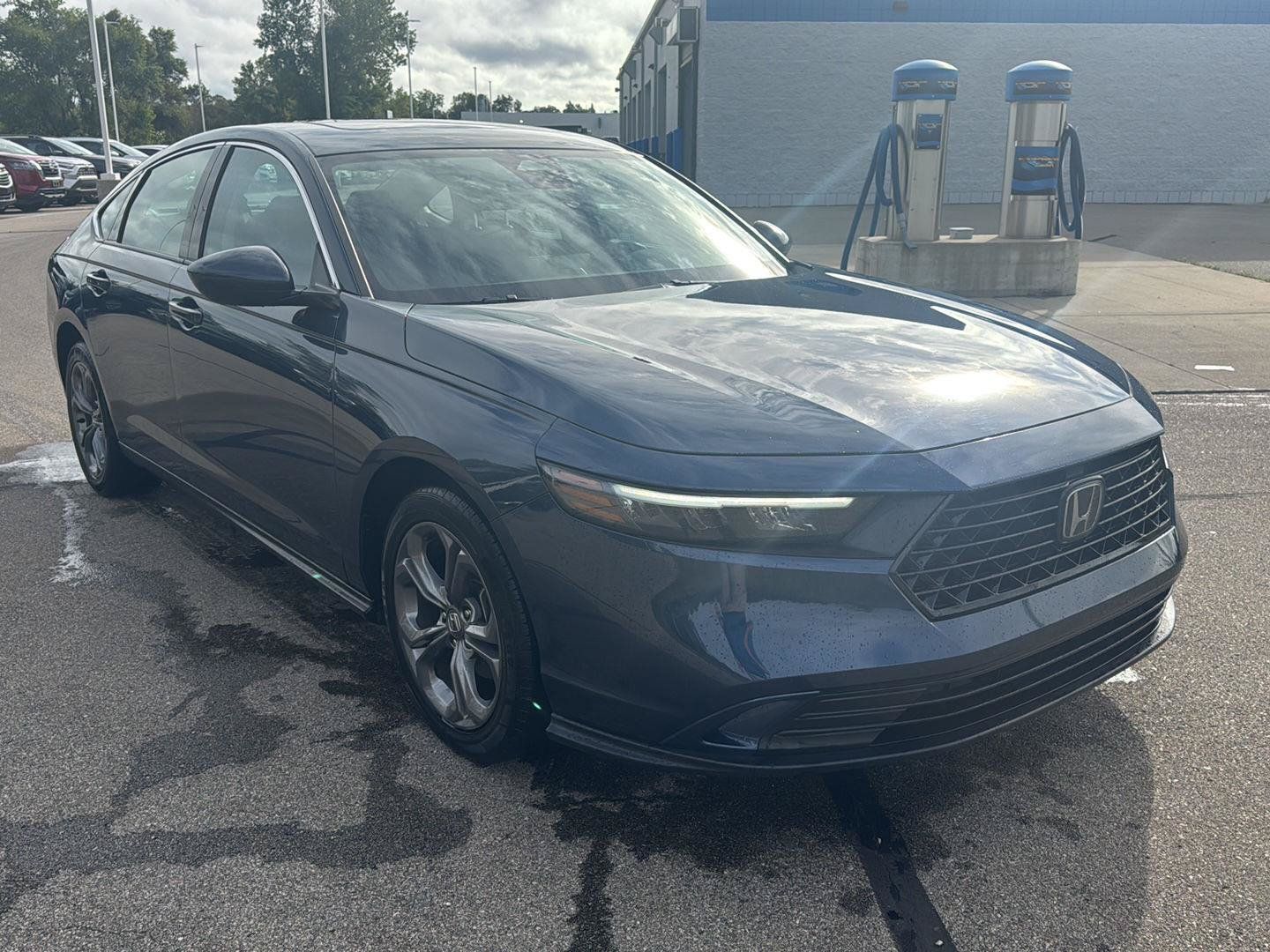 Used 2024 Honda Accord EX image 7