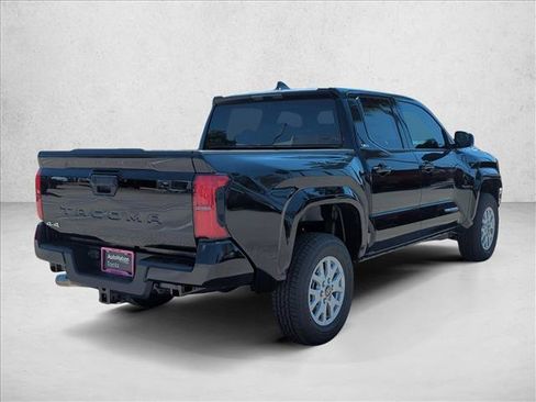 Used 2026 Toyota Tacoma SR5 AWD/4WD image 5