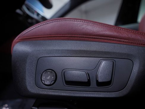 Used 2024 BMW X4 M40i w/ Premium Package image 18