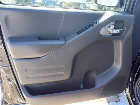 Used 2017 Nissan Frontier PRO-4X image 13