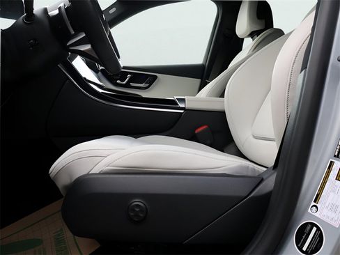 Certified 2024 Mercedes-Benz GLC 300 4MATIC image 38