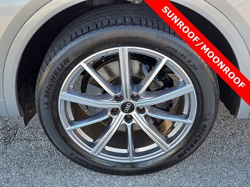 Used 2023 Audi SQ5 Prestige w/ Prestige Package image 7