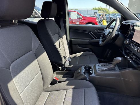 Used 2024 Chevrolet Colorado W/T RWD image 24