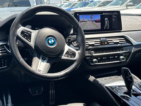 Used 2023 BMW 530e w/ M Sport Package RWD image 35