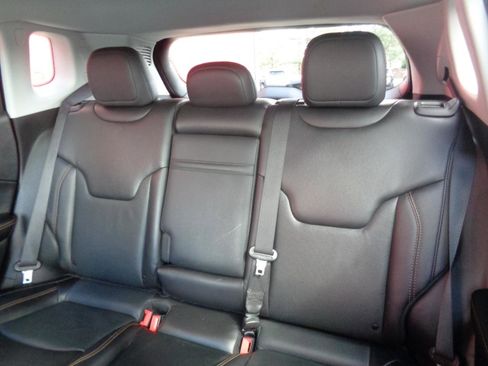 Used 2019 Jeep Compass Limited AWD/4WD image 8