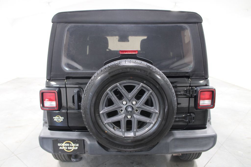 Used 2024 Jeep Wrangler Unlimited Sport AWD/4WD image 8