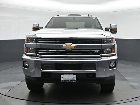 Used 2018 Chevrolet Silverado 2500 LTZ w/ LTZ Plus Package AWD/4WD image 2