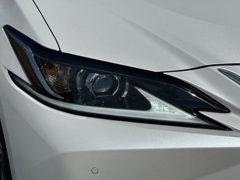 Certified 2025 Lexus ES 350 w/ Premium Package FWD image 11