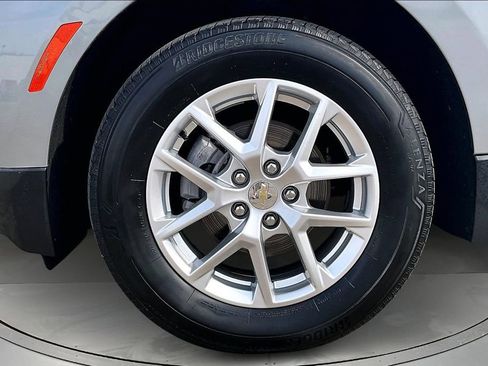 Used 2024 Chevrolet Equinox LT image 32