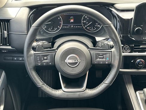 Used 2022 Nissan Pathfinder SL w/ Lighting Package (N92) image 25