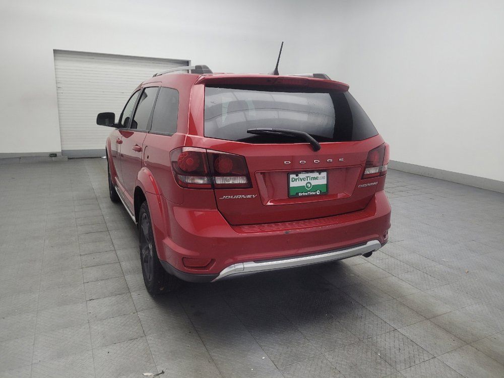 Used 2020 Dodge Journey Crossroad FWD image 5