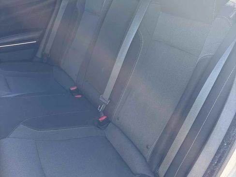 Used 2015 Dodge Charger SXT RWD image 9