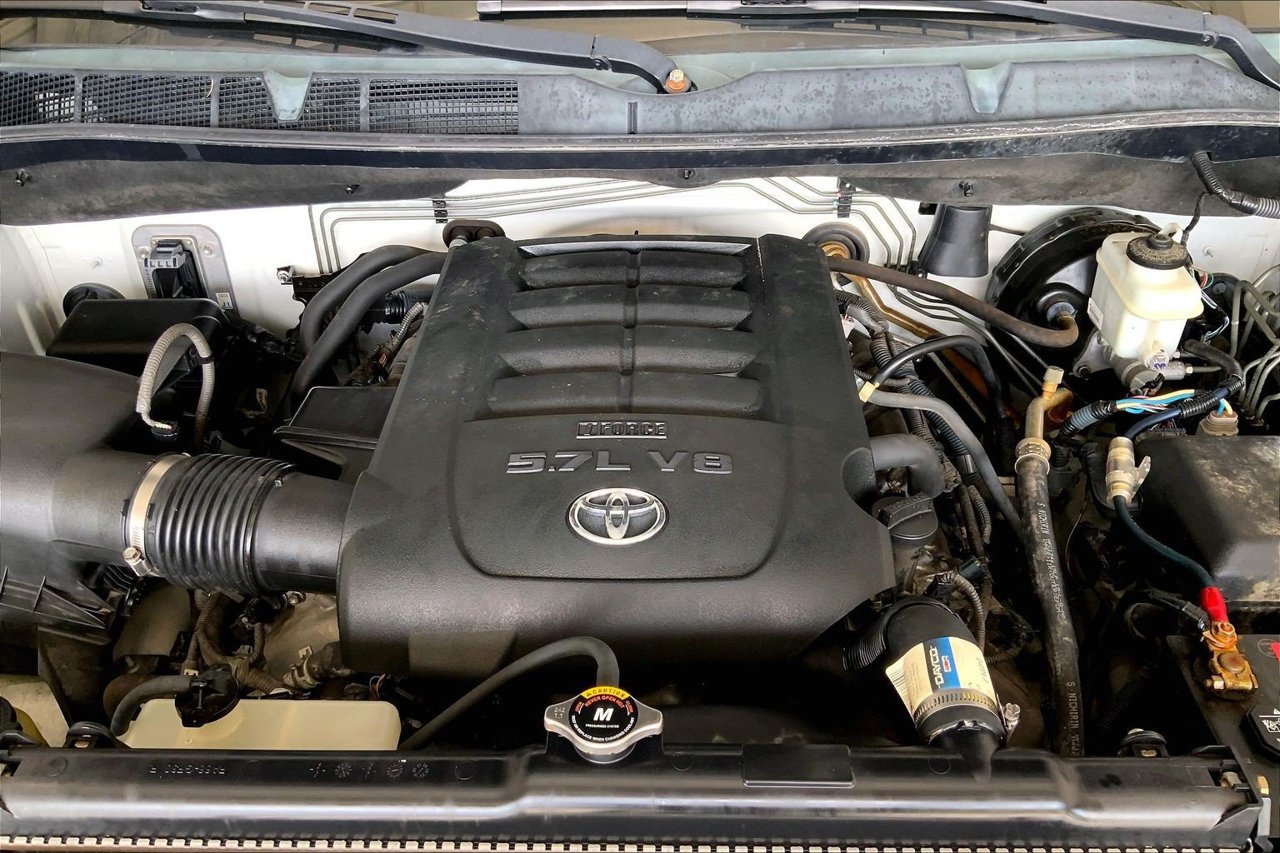Used 2014 Toyota Tundra SR5 w/ SR5 Upgrade Package RWD image 9