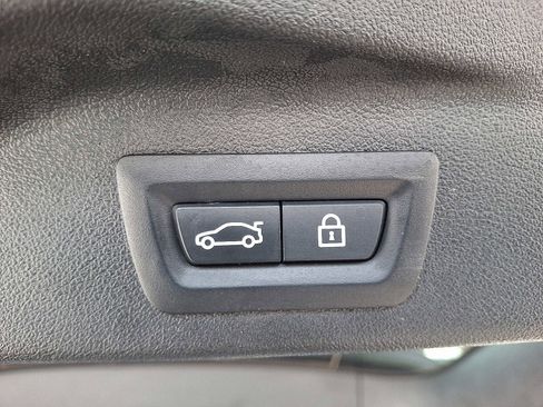 Used 2023 BMW X7 xDrive40i w/ Premium Package image 31