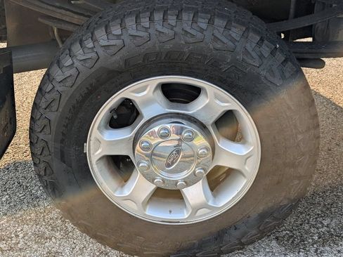 Used 2016 Ford F250 XL w/ XL Appearance Package AWD/4WD image 11