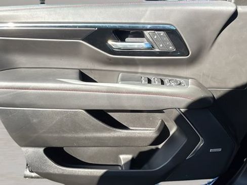 Used 2026 Chevrolet Suburban RST w/ Comfort Package image 15