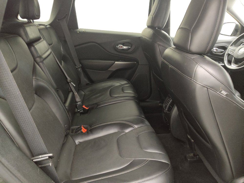 Used 2019 Jeep Cherokee Limited AWD/4WD image 19