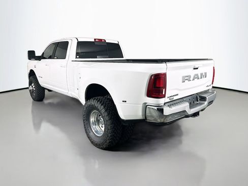 Used 2025 RAM 3500 Laramie AWD/4WD image 5