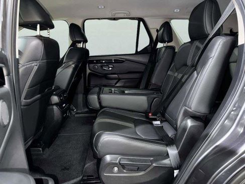 Used 2025 Honda Pilot EX-L image 42