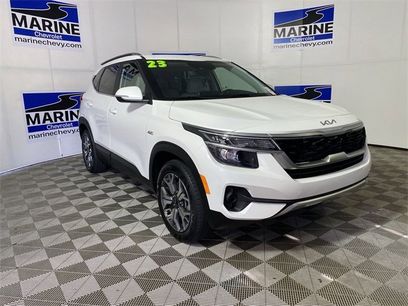 Used 2023 Kia Seltos EX