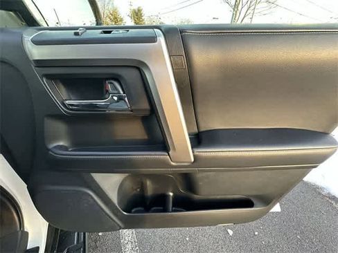 Used 2021 Toyota 4Runner SR5 Premium image 23