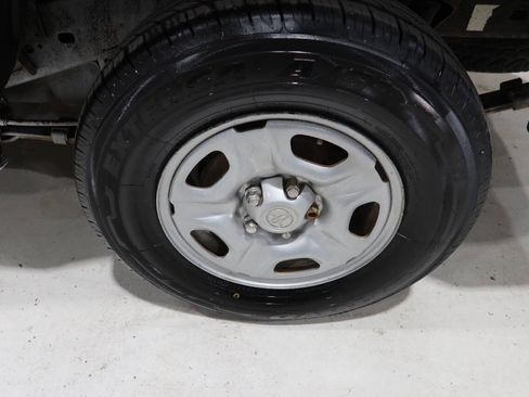Used 2014 Toyota Tacoma 2WD Regular Cab image 24