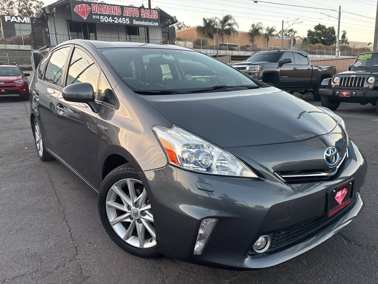 Used 2013 Toyota Prius V Five FWD image 2