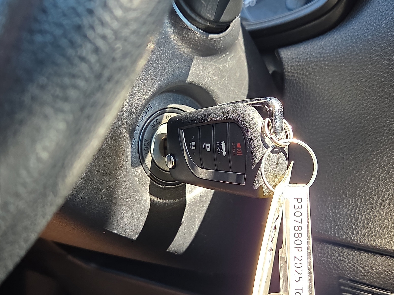 Used 2025 Toyota Corolla LE FWD image 20
