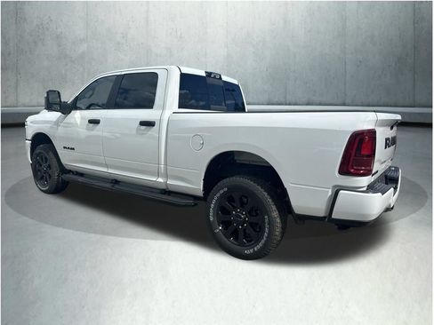New 2026 RAM 2500 Big Horn AWD/4WD image 3