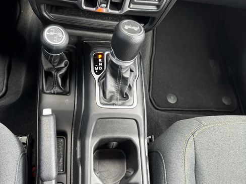 Used 2025 Jeep Wrangler Sahara w/ Safety Group image 25