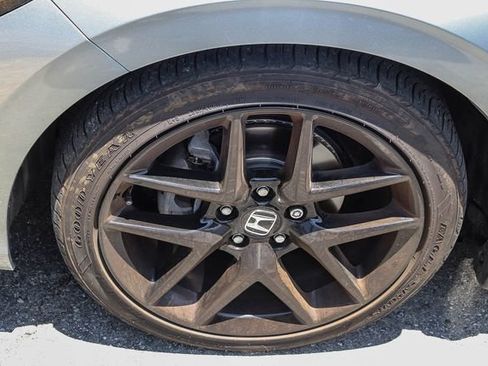 Used 2025 Honda Civic Sport image 6
