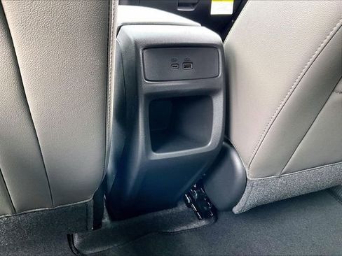 New 2026 Chevrolet Trax ACTIV w/ Sunroof Package FWD image 18