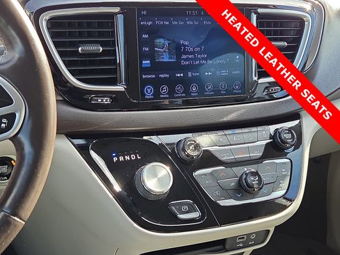 Used 2017 Chrysler Pacifica Touring-L Plus w/ Advanced Safetytec Group image 18